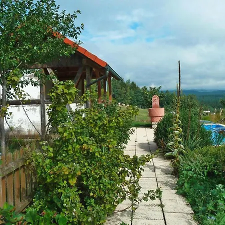 Semi-detached House, * Mitwitz